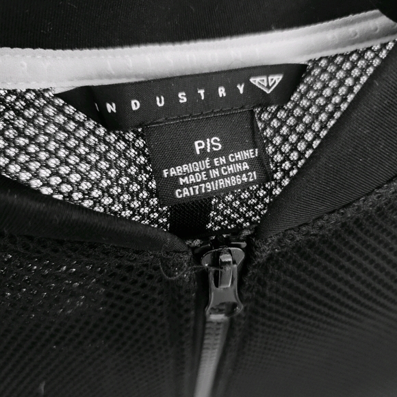 Jacket (workout) - Picture 3 of 3